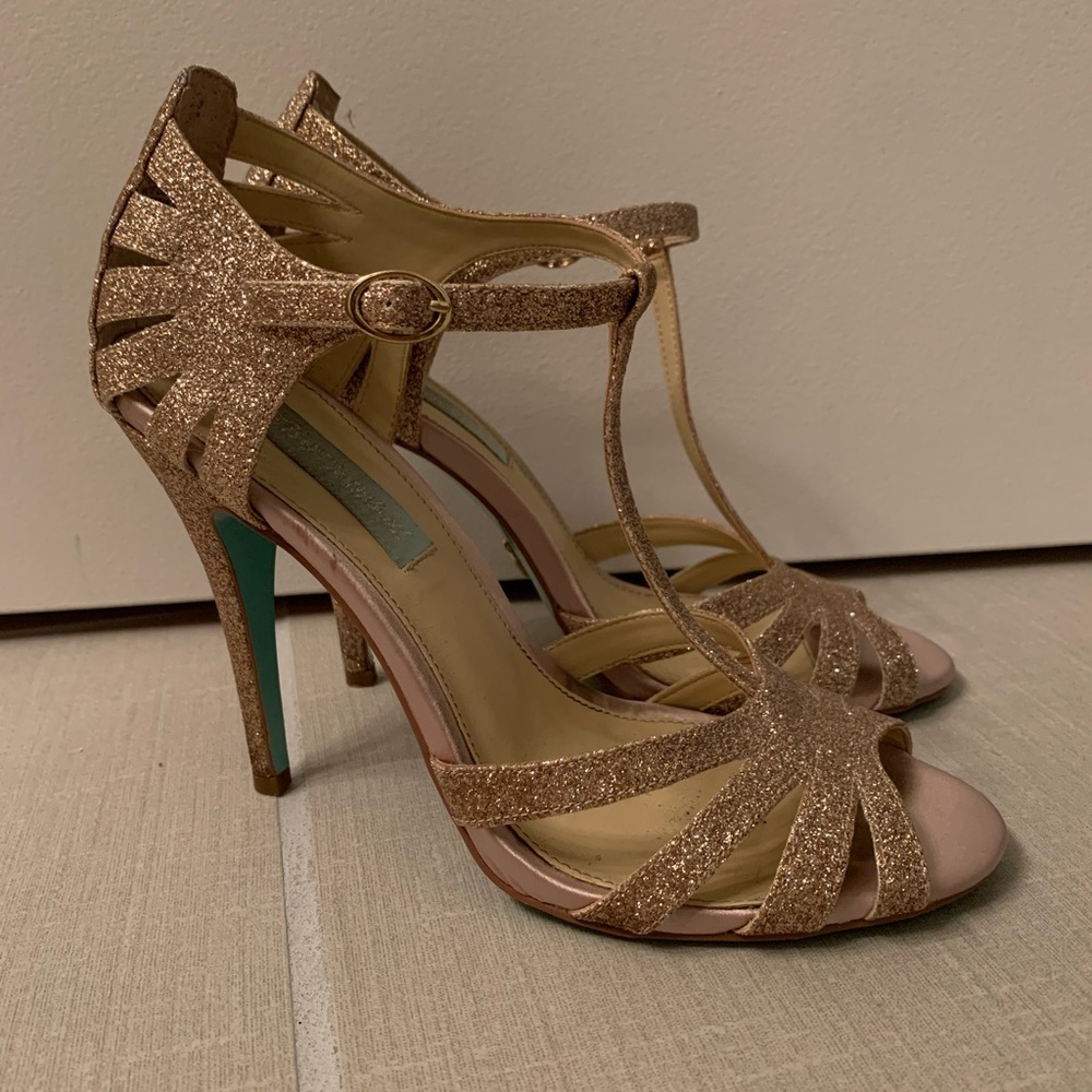 Gold size 7 Betsey Johnson heels